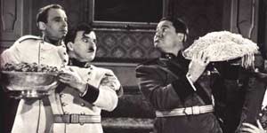 Un'immagine dal film "Il grande dittatore" (Charles S. Chaplin), 1941