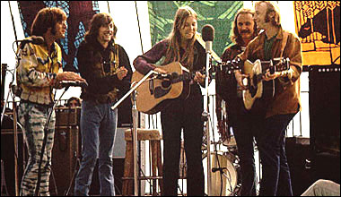 John Sebastian, Graham Nash, Joni Mitchell, David Crosby e Stephen Stills a Woodstock