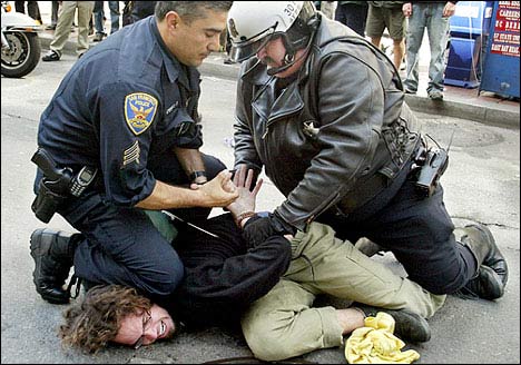 San Francisco: dimostrazioni pacifiste, marzo 2003