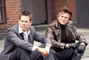 Kevin Bacon e Sean Penn in ''Mystic River''