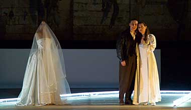 I Capuleti e i Montecchi: Patrizia Ciofi (Giulietta) e Clara Polito (Romeo)