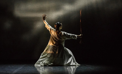 Un momento della coreografia A deal with instinct © Tes Osaka